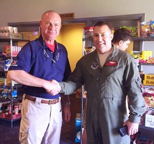 GM Ed Hicks meets Group Commander Col. Jared Kennish.