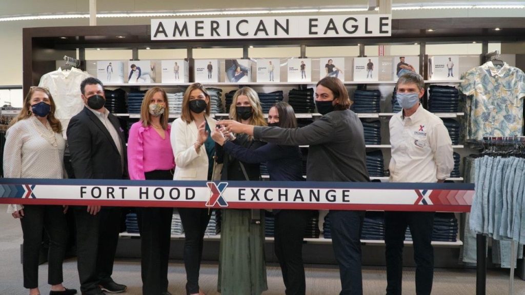 <strong>Exchange Divisional Merchandise Manager Mary Davich, Buyer Timothy Creek, Divisional Merchandise Manager Lisa Wilburn, Buyer Tracey Caple, Vice President of Softlines Marissa Carpenter, Fort Hood Exchange Sales Area Manager Ruza Long, American Eagle representative Jason Schuck and Fort Hood Exchange Store Manager Robert Woods.</strong>