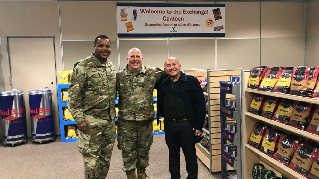 From left, Air Force Chief Master Sgt. Kevin Osby, the Exchange’s senior enlisted advisor, meets with Col. Brian Biggs, Air Force Emergency Preparedness Liaison Officer, Air Forces Northern National Security Emergency Preparedness Directorate, First Air Force, and Alex Mamaril, General Manager, Fort Belvoir Exchange, during a March 23 visit to the Exchange canteen at the National Conference Center in Leesburg, Virginia