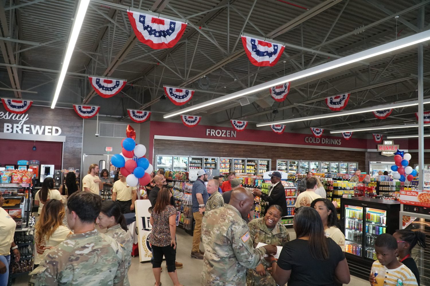 <b>Shoppers check out the new, 14,000-square foot Mojave Express at Fort Irwin.</b>